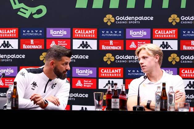 Cercle Brugge v Molde - UEFA Europa League - media activities BRUGGE, BELGIUM - AUGUST 14 : Muslic Miron head coach of Cercle Brugge and Daland Jesper defender of Cercle Brugge pictured during a press conference, PK, Pressekonferenz prior the UEFA Europa League third qualifying round 2nd leg match between Cercle Brugge and Molde on August 14, 2024 in Brugge, Belgium, 14 08 2024 Brugge Belgium  Copyright: xJanxDexMeuleneirx