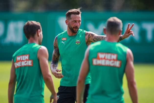 SOCCER - UEFA EL, Rapid vs Trabzonspor VIENNA,AUSTRIA,14.AUG.24 - SOCCER - UEFA Europa League, qualification, SK Rapid Wien vs Trabzonspor Kuluebue, preview, training Rapid. Image shows Guido Burgstaller (Rapid).  GEPAxpictures xManuelxBinder