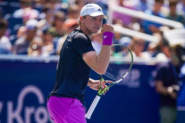 August 14, 2024, Mason, Ohio, USA: Alex Michelsen (USA) reacts after a winner to Jannik Sinner (not pictured) during the mens singles first round of the 2024 Cincinnati Open at Lindner Family Tennis Center. Mason USA - ZUMAw109 20240814_fap_w109_055 Copyright: xDebbyxWongx