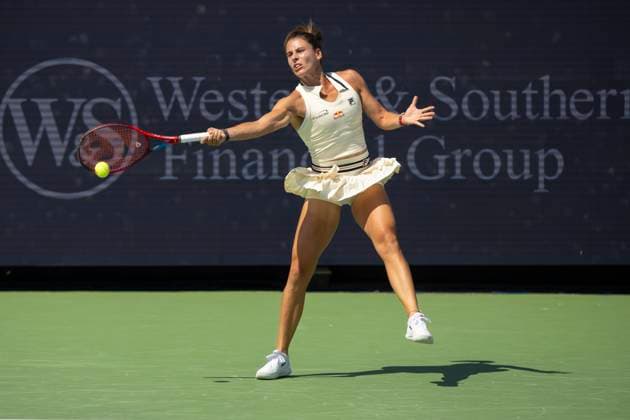 August 14, 2024, Mason, Oh, USA: 2024 Cincinnati Open Tennis, 2024 08 14 - Emma Navarro hits a ball against opponent Mirra Andreeva. ZUMAPress Mason USA - ZUMAn24_ 20240814_zaf_n24_005 Copyright: xWallyxNellx