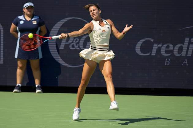 August 14, 2024, Mason, Oh, USA: 2024 Cincinnati Open Tennis, 2024 08 14 - Emma Navarro hits a ball against opponent Mirra Andreeva. ZUMAPress Mason USA - ZUMAn24_ 20240814_zaf_n24_010 Copyright: xWallyxNellx