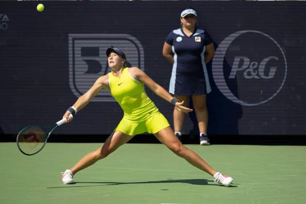 August 14, 2024, Mason, Oh, USA: 2024 Cincinnati Open Tennis, 2024 08 14 - Mirra Andreeva hits a ball against opponent Emma Navarro. ZUMAPress Mason USA - ZUMAn24_ 20240814_zaf_n24_019 Copyright: xWallyxNellx