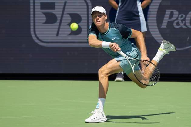 August 14, 2024, Mason, Oh, USA: 2024 Cincinnati Open Tennis, 2024 08 14 - Janik Sinner hits a ball against opponent Alex Michelson. ZUMAPress Mason USA - ZUMAn24_ 20240814_zaf_n24_078 Copyright: xWallyxNellx