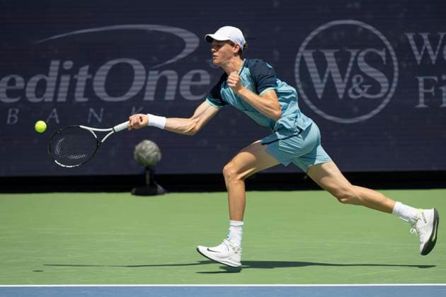 August 14, 2024, Mason, Oh, USA: 2024 Cincinnati Open Tennis, 2024 08 14 - Janik Sinner hits a ball against opponent Alex Michelson. ZUMAPress Mason USA - ZUMAn24_ 20240814_zaf_n24_103 Copyright: xWallyxNellx