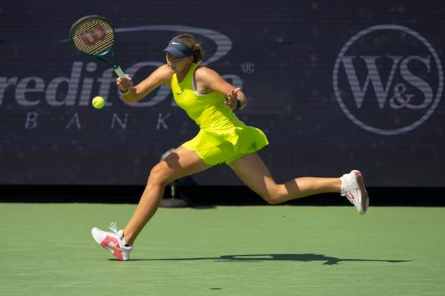 August 14, 2024, Mason, Oh, USA: 2024 Cincinnati Open Tennis, 2024 08 14 - Mirra Andreeva hits a ball against opponent Emma Navarro. ZUMAPress Mason USA - ZUMAn24_ 20240814_zaf_n24_022 Copyright: xWallyxNellx