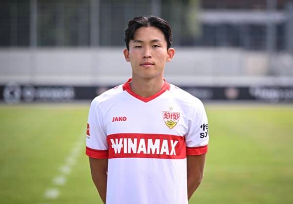 FOOTBALL 1 BUNDESLIGA 13 08 2024 Portraettermin 2024 2025 at VfB Stuttgart on the training ground Wooyeong Jeong VfB Stuttgart