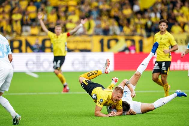 BORAS, SWEDEN 20240815 Elfsborgs Per Frick tv and Rijekas Stjepan RadeljiÄ‡ 6 during Thursdays Europa League qualifier, third round, second leg, between IF Elfsborg and HNK Rijeka Croatia at Boras arena BORAS SWEDEN x9200x  Copyright: xAdamxIhse TTx EUROPA LEAGUE KVAL ELFSBORG-RIJEKA