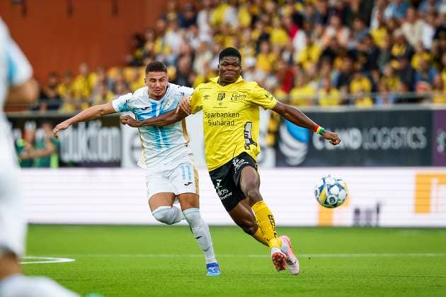 BORAS, SWEDEN 20240815 Rijekas Franjo IvanoviÄ‡ L and Elfsborgs Terry Yegbe in action during the Europa League third qualifying round, second leg soccer match between IF Elfsborg and HNK Rijeka Croatia at Boras Arena in Boras, Sweden, on Aug 15, 2024 BORAS SWEDEN x9200x  Copyright: xAdamxIhse TTx SOCCER EUROPA LEAGUE ELFSBORG VS RIJEKA