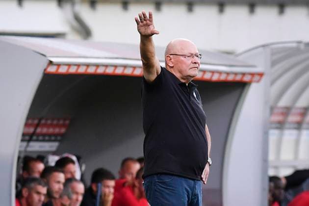 Head coach Miroslav Koubek (Plzen) gestures during the UEFA Europa League, third qualifying round, return match: FC Viktoria Plzen (Czechia) vs Kryvbas Kryvyi Rih (Ukraine), in Pilsen, Czech Republic, on August 15, 2024. (CTKxPhoto MiroslavxChaloupka) CTKPhotoP2024081506318  CTKPhotoP2024081506318