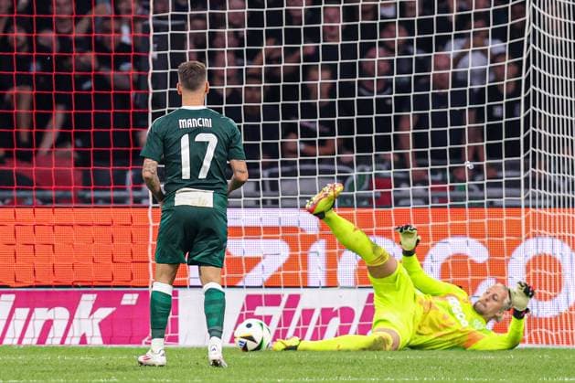 2024-08-15 AFC Ajax v Panathinaikos FC - UEFA Champions League Third Qualifying Round 2nd Leg AMSTERDAM, NETHERLANDS - AUGUST 15: Goalkeeper Remko Pasveer of AFC Ajax saves the penalty attempt from Daniel Mancini of Panathinaikos FC during the UEFA Champions League Third Qualifying Round 2nd Leg match between AFC Ajax and Panathinaikos FC at Johan Cruijff ArenA on August 15, 2024 in Amsterdam, Netherlands. (Photo by Peter Lous BSR Agency) Amsterdam Netherlands Content not available for redistribution in The Netherlands directly or indirectly through any third parties. Copyright: xBSRxAgencyx