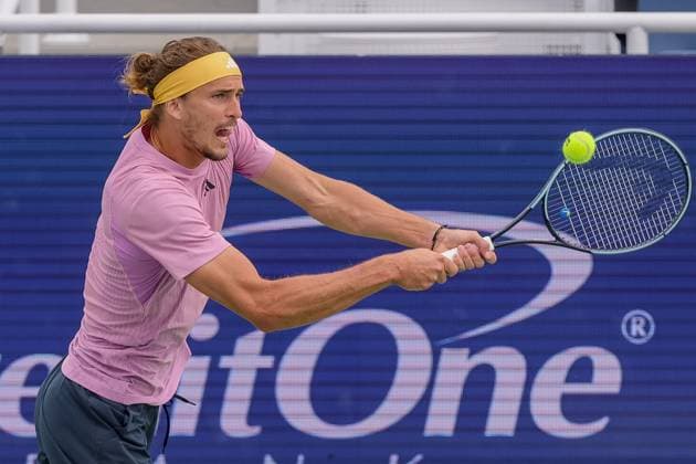 August 15, 2024, Mason, Ohio, U.S: Alexander Zverev (GER) hits a backhand shot during ThursdayÃ¢â‚¬â ¢s round of the Cincinnati Open at the Lindner Family Tennis Center , Mason, Oh. Mason USA - ZUMAs304 20240815_zaf_s304_001 Copyright: xScottxStuartx