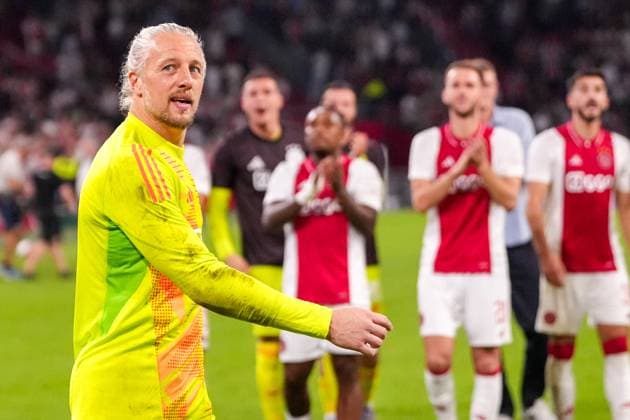 2024-08-15 AFC Ajax v Panathinaikos FC - UEFA Champions League Third Qualifying Round 2nd Leg AMSTERDAM, NETHERLANDS - AUGUST 15: Goalkeeper Remko Pasveer of AFC Ajax celebrating his sides win during the UEFA Champions League Third Qualifying Round 2nd Leg match between AFC Ajax and Panathinaikos FC at Johan Cruijff ArenA on August 15, 2024 in Amsterdam, Netherlands. (Photo by Patrick Goosen BSR Agency) Amsterdam Netherlands Content not available for redistribution in The Netherlands directly or indirectly through any third parties. Copyright: xBSRxAgencyx