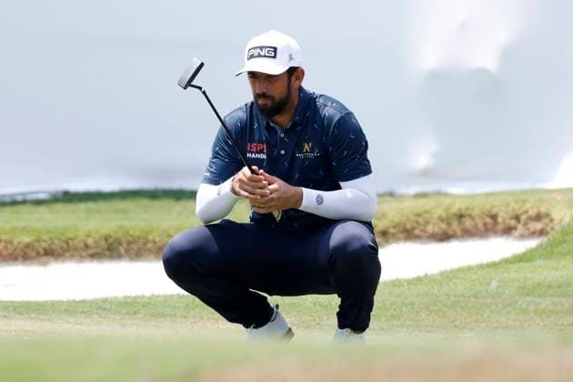 MEMPHIS, TN - AUGUST 15: Matthieu Pavon reads a putt on No. 17 during the first round of the FedEx St. Jude Championship, August 15, 2024 at TPC Southwind in Memphis, Tennessee. (Photo by Matthew Maxey Icon Sportswire) GOLF: AUG 15 PGA, Golf Herren FedExCup Playoffs - FedEx St. Jude Championship EDITORIAL USE ONLY Icon24081523