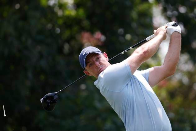 MEMPHIS, TN - AUGUST 15: Rory McIlroy hits a tee shot on No. 18 during the first round of the FedEx St. Jude Championship, August 15, 2024 at TPC Southwind in Memphis, Tennessee. (Photo by Matthew Maxey Icon Sportswire) GOLF: AUG 15 PGA, Golf Herren FedExCup Playoffs - FedEx St. Jude Championship EDITORIAL USE ONLY Icon24081526