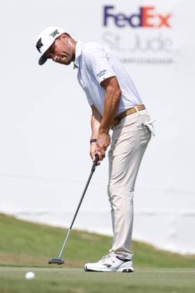MEMPHIS, TN - AUGUST 15: Eric Cole hits a putt on No. 12 during the first round of the FedEx St. Jude Championship, August 15, 2024 at TPC Southwind in Memphis, Tennessee. (Photo by Matthew Maxey Icon Sportswire) GOLF: AUG 15 PGA, Golf Herren FedExCup Playoffs - FedEx St. Jude Championship EDITORIAL USE ONLY Icon24081536