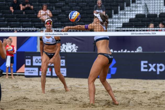European Championships Beach Volleyball, 16 08 2024, The Hague Anouk Verge Depre SUI , Joana Maeder SUI European Championships Beach Volleyball, The Hague on 16 08 2024 Copyright: xBEAUTIFULxSPORTS PeterxWeberx