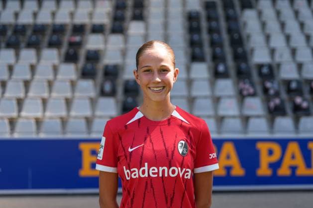 Maj Schneider SC Freiburg, 15 Media Day in the 2024 2025 season with SC Freiburg Women Copyright: xArnexAmbergx