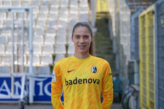 Julia Kassen SC Freiburg, 29 Media Day in the 2024 2025 season with SC Freiburg Women Copyright: xArnexAmbergx