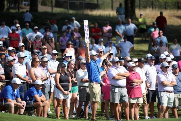 MEMPHIS, TN - AUGUST 16: A general view of the gallery during the second round of the 2024 FedEx St. Jude Championship on August 16, 2024 at TPC Southwind in Memphis, Tennessee. (Photo by Michael Wade Icon Sportswire) GOLF: AUG 16 PGA, Golf Herren FedExCup Playoffs - FedEx St. Jude Championship EDITORIAL USE ONLY Icon08162428