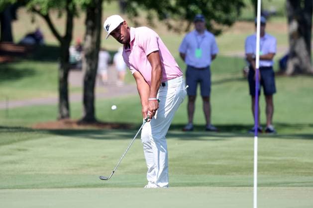 MEMPHIS, TN - AUGUST 16: Tony Finau (USA) during the second round of the 2024 FedEx St. Jude Championship on August 16, 2024 at TPC Southwind in Memphis, Tennessee. (Photo by Michael Wade Icon Sportswire) GOLF: AUG 16 PGA, Golf Herren FedExCup Playoffs - FedEx St. Jude Championship EDITORIAL USE ONLY Icon08162439