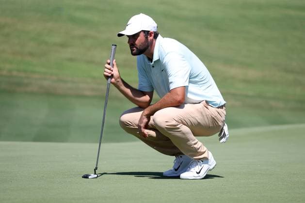 MEMPHIS, TN - AUGUST 16: Scottie Scheffler (USA) during the second round of the 2024 FedEx St. Jude Championship on August 16, 2024 at TPC Southwind in Memphis, Tennessee. (Photo by Michael Wade Icon Sportswire) GOLF: AUG 16 PGA, Golf Herren FedExCup Playoffs - FedEx St. Jude Championship EDITORIAL USE ONLY Icon08162448