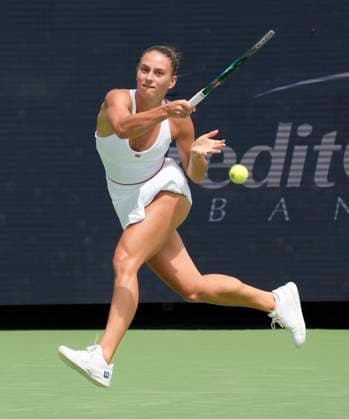 August 16, 2024: Marta Kostyuk (UKR )loses to Iga Swiatek (POL) 6-2, 6-2 at the Cincinnati Open being played at Lindner Family Tennis Center in Mason, Ohio, {USA} Tennisclix Cal Media Mason USA - ZUMAc04_ 20240816_zma_c04_003 Copyright: xLesliexBillmanx