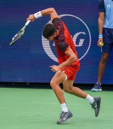 August 16, 2024, Mason, Ohio, USA: Carlos Alcaraz (ESP) reacts after a missed shot against Gael Monfils (FRA) (not pictured) during the mens singles round of the 2024 Cincinnati Open at Lindner Family Tennis Center. Mason USA - ZUMAw109 20240816_fap_w109_002 Copyright: xDebbyxWongx