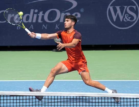 August 16, 2024: Carlos Alcaraz (ESP) loses to Gael Monfils (FRA) 4-6, 7-6, 6-4, at the Cincinnati Open being played at Lindner Family Tennis Center in Mason, Ohio, {USA} Ã‚ Tennisclix Cal Media Mason USA - ZUMAc04_ 20240816_zma_c04_037 Copyright: xLesliexBillmanx