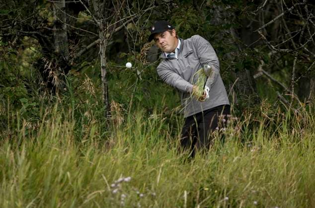 August 16, 2024, Calgary, Ab, CANADA: Mario Tiziani, of the United States, hits from the rough on the 18th hole during the PGA, Golf Herren Tour Champions golf event in Calgary, Alta., Friday, Aug. 16, 2024. Mario Tiziani,  - ZUMAc35_ 20240816_zaf_c35_090 Copyright: xJeffxMcintoshx