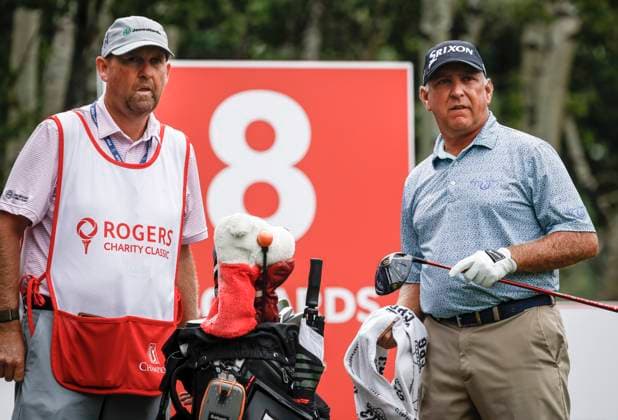August 16, 2024, Calgary, Ab, CANADA: Scott Parel, right, of the United States, talks to his caddie before teeing off on the eighth hole during the PGA, Golf Herren Tour Champions golf event in Calgary, Alta., Friday, Aug. 16, 2024. Scott Parel  - ZUMAc35_ 20240816_zaf_c35_097 Copyright: xJeffxMcintoshx
