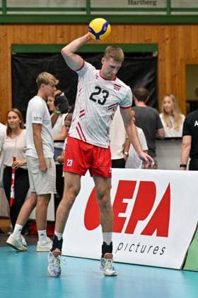 VOLLEYBALL - CEV EuroVolley 2026 quali HARTBERG,AUSTRIA,17.AUG.24 - VOLLEYBALL - CEV EuroVolley 2026, men, qualification, OEVV international match, Länderspiel, Nationalmannschaft Austria vs Azerbaijan. Image shows Mathaeus Jurkovics (AUT) during warm-up.  GEPAxpictures xAvnixRetkoceri