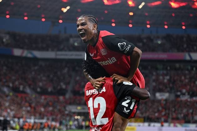 Bilder des Jahres 2024, Sport 08 August Sport Themen der Woche KW33 Sport Bilder des Tages 17.08.2024, Fussball, DFL-Supercup 2024, Saison 2024 2025, Bayer Leverkusen - VfB Stuttgart, Edmond Tapsoba (Bayer Leverkusen) und Amine Adli (Bayer Leverkusen) freuen sich über das Tor zum 1:0. xRHR-FOTO TKx *** 17 08 2024, Football, DFL Supercup 2024, Season 2024 2025, Bayer Leverkusen VfB Stuttgart, Edmond Tapsoba Bayer Leverkusen and Amine Adli Bayer Leverkusen celebrate the goal for 1 0 xRHR PHOTO TKx Copyright: RHR-FOTOx RHR-FOTO TK