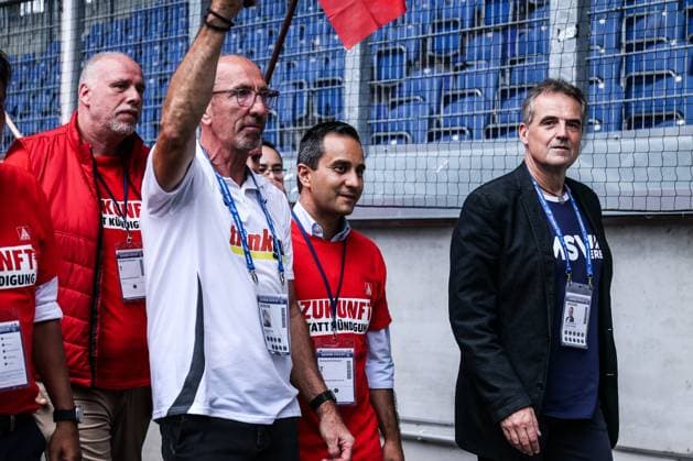 Sport, football, Regionalliga West season 2024 2025 4 matchday MSV Duisburg SV Eintracht Hohkeppel 16 08 2024, schauinsland reisen arena steel stoves from ThyssenKrupp in the stadium with MSV President Christian Stiefelhagen, Mahmut Özdemir Member of the Bundestag, SPD and Joachim Hopp Duisburg schauinsland reisen arena North Rhine-Westphalia Germany