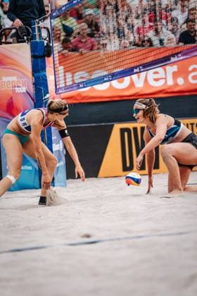 Beach volleyball women Allianz German Beach Tour 2024 Tourstop Kühlungsborn 2 18 08 2024 f l Kim van de Velde and Isabel Schneider Kühlungsborn beach at the pier Mecklenburg Western Pomerania Germany