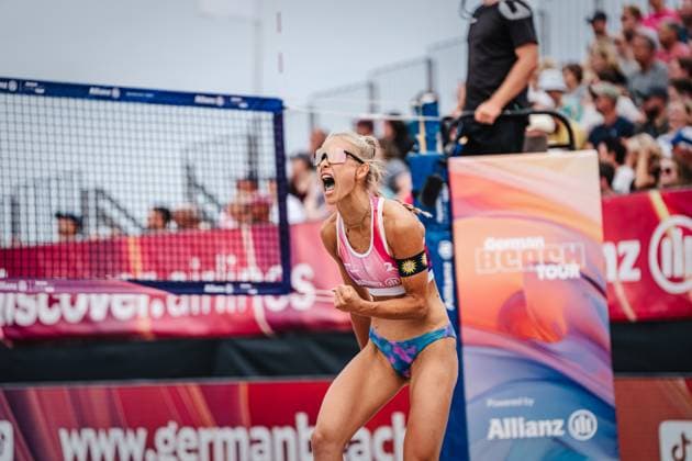Beach volleyball women Allianz German Beach Tour 2024 Tourstop Kühlungsborn 2 18 08 2024 Paula Schürholz cheers Kühlungsborn beach at the pier Mecklenburg Western Pomerania Germany