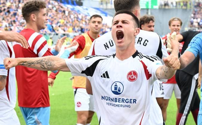 18 08 2024 Soccer season 2024 2025 DFB Cup 01 round 1 FC Saarbrücken 1 FC Nuremberg FCN Club Sportfoto Zink xwoxzix regulations prohibit any use of photographs as image sequences and or quasi video only for editorial use Oliver Villadsen 2, 1 FC Nuremberg FCN Jubel Freude nach Spielende
