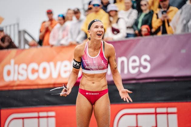 Beach volleyball women Allianz German Beach Tour 2024 Tour stop Kühlungsborn 2 18 08 2024 Sandra Ittlinger cannot understand the referees decision Kühlungsborn beach at the pier Mecklenburg-Vorpommern Germany