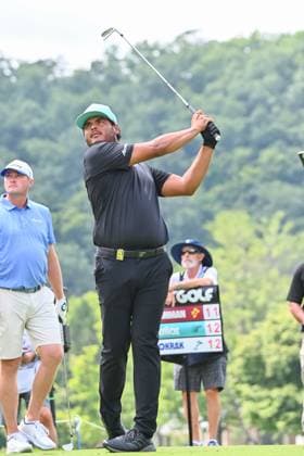 WHITE SULPHUR SPRINGS, WV - AUGUST 18: Torque GC s Sebastian Munoz watches his shot from the third tee during the final round of LIV Golf Greenbrier tournament at The Greenbrier Resort on August 18, 2024, in White Sulphur Springs, WV.(Photo by Brian Bishop Icon Sportswire) GOLF: AUG 18 LIV Golf League Greenbrier EDITORIAL USE ONLY Icon240818006