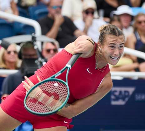 CINCINNATI, OH - AUGUST 18: Aryna Sabalenka hits a serve in a match against Iga Swiatek of Poland during the semifinal round of the Cincinnati Open at the Lindner Family Tennis Center on August 18, 2024 in Mason, OH. (Photo by Shelley Lipton Icon Sportswire) TENNIS: AUG 18 Cincinnati Open EDITORIAL USE ONLY Icon2408182013