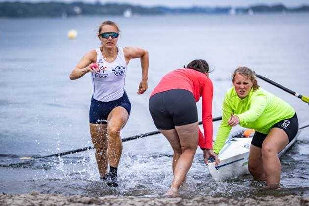 Sport Themen der Woche KW33 Sport Bilder des Tages Deutsche Meisterschaft im Rudern Beach Sprint 2024, 18.08.24; Flensburg CF 1x Frauen-Einer Deutscher Meister, Gold, Julia Tertu?nte 1997 Ruderverein Mu?nster von 1882 e.V. *** German Rowing Beach Sprint Championship 2024, 18 08 24 Flensburg CF 1x Womens Single German Champion, Gold, Julia Tertu nte 1997 Ruderverein Mu nster von 1882 e V Copyright: xBEAUTIFULxSPORTS MarioxM.xKobergx