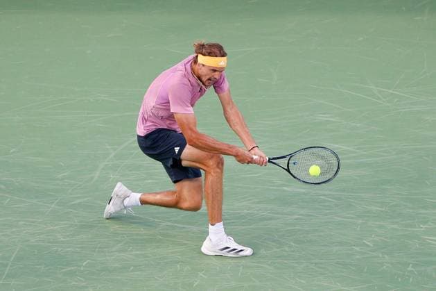 CINCINNATI, OH - AUGUST 18: Alexander Zverev of Germany hits a backhand during the semifinal round of the Cincinnati Open on August 18, 2024, at the Lindner Family Tennis Center in Mason, OH. (Photo by Ian Johnson Icon Sportswire) TENNIS: AUG 18 Cincinnati Open EDITORIAL USE ONLY Icon240818068