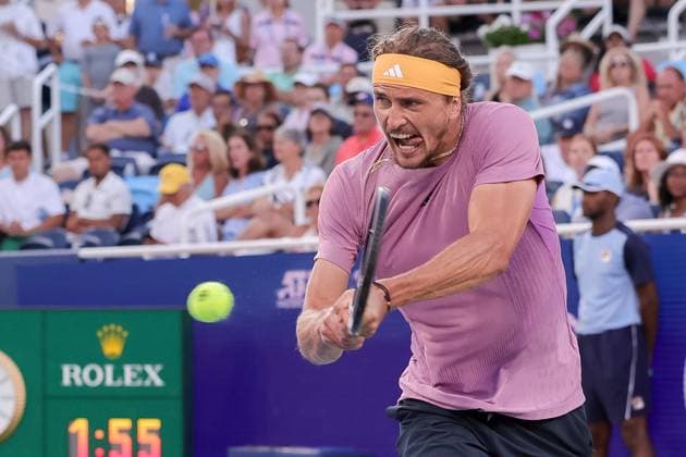 August 18, 2024, Mason, Ohio, U.S: Alexander Zverev (GER) hits a two-handed backhand during SundayÃ¢â‚¬â ¢s semi-final round of the Cincinnati Open at the Lindner Family Tennis Center , Mason, Oh. Mason U.S - ZUMAs304 20240818_zaf_s304_107 Copyright: xScottxStuartx