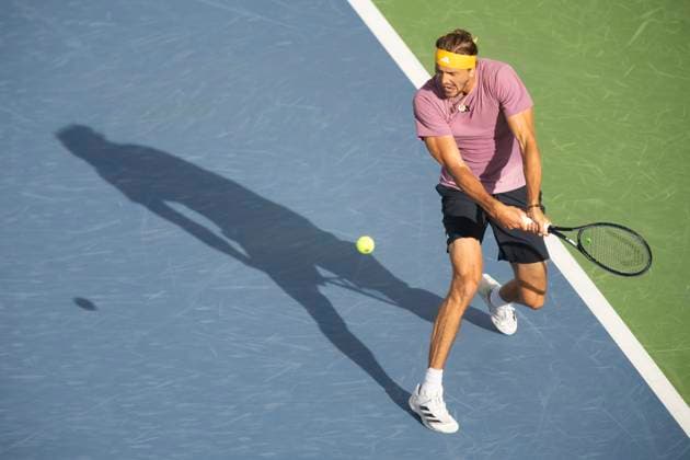August 18, 2024, Mason, Oh, USA: 2024 Cincinnati Open Tennis, 2024 08 18 - Alexander (Sasha) Zverev hits a ball against opponent Jannik Sinner. ZUMAPress Mason USA - ZUMAn24_ 20240818_zaf_n24_211 Copyright: xWallyxNellx