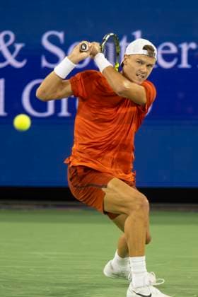 August 18, 2024, Mason, Oh, USA: 2024 Cincinnati Open Tennis, 2024 08 18 - Holger Rune hits a ball against opponent Frances Tiafoe. ZUMAPress Mason USA - ZUMAn24_ 20240818_zaf_n24_313 Copyright: xWallyxNellx