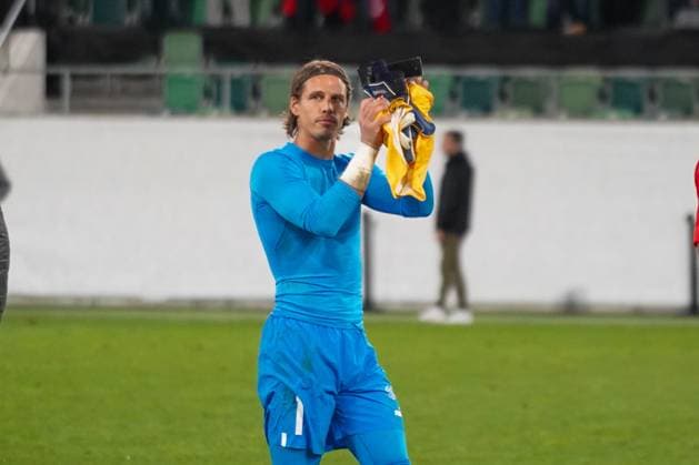 Yann Sommer, 35, retires from the Swiss national team after Euro 2024 Record goalkeeper with 94 caps, 35 times without conceding a goal Debut in 2012 under Ottmar Hitzfeld, number 1 after Benaglio since 2014 Highlights Euro 2021, Parade against Mbappà in the round of 16 Participation in Euro 2016, 2021, 2024 and World Cup 2018, 2022 Focus on Inter Milan Thanks to teammates, coaches, fans Role model for young players, pays tribute to Pierluigi Tami SFV Unforgettable moments in 12 years of Nati Archive RECORD DATE NOT STATED Copyright: xJOERANxSTEINSIEKx