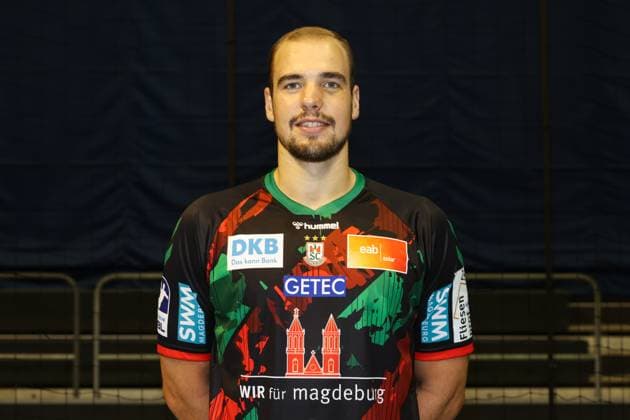 Tim Zechel SC Magdeburg,9 1 Handball Bundesliga portrait appointment 1 BL 2024 2025 official photo appointment SC Magdeburg in the GETEC Arena in Magdeburg portrait, portrait, single picture, Germany, handball, men, GER, 19 08 2024 Christian Schroedter
