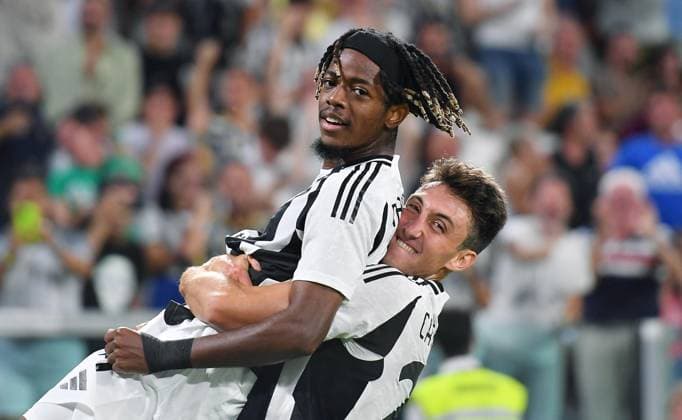 Sport Bilder des Tages August 19, 2024, Torino, ITALIA: Juventus Samuel Mbangula jubilates after scoring the goal during the Italian Serie A soccer match Juventus FC vs Como 1907 at the Allianz Stadium in Turin, Italy, 19 August 2024..ANSA ALESSANDRO DI MARCO Calcio: Serie A; Juventus-Como  - ZUMAa110 20240819_zaf_a110_020 Copyright: xAlessandroxDixMarcox
