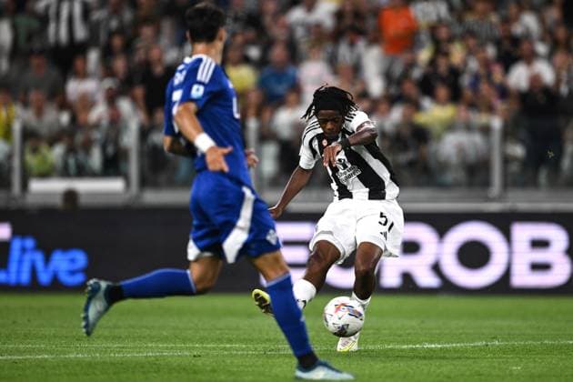 Mg Torino 19 08 2024 - campionato di calcio serie A Juventus-Como foto Matteo Gribaudi Image nella foto: gol Samuel Mbangula 