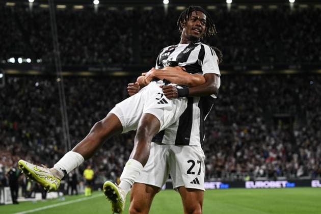 Mg Torino 19 08 2024 - campionato di calcio serie A Juventus-Como foto Matteo Gribaudi Image nella foto: esultanza gol Samuel Mbangula 