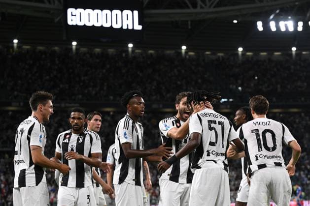 Mg Torino 19 08 2024 - campionato di calcio serie A Juventus-Como foto Matteo Gribaudi Image nella foto: esultanza gol Samuel Mbangula 